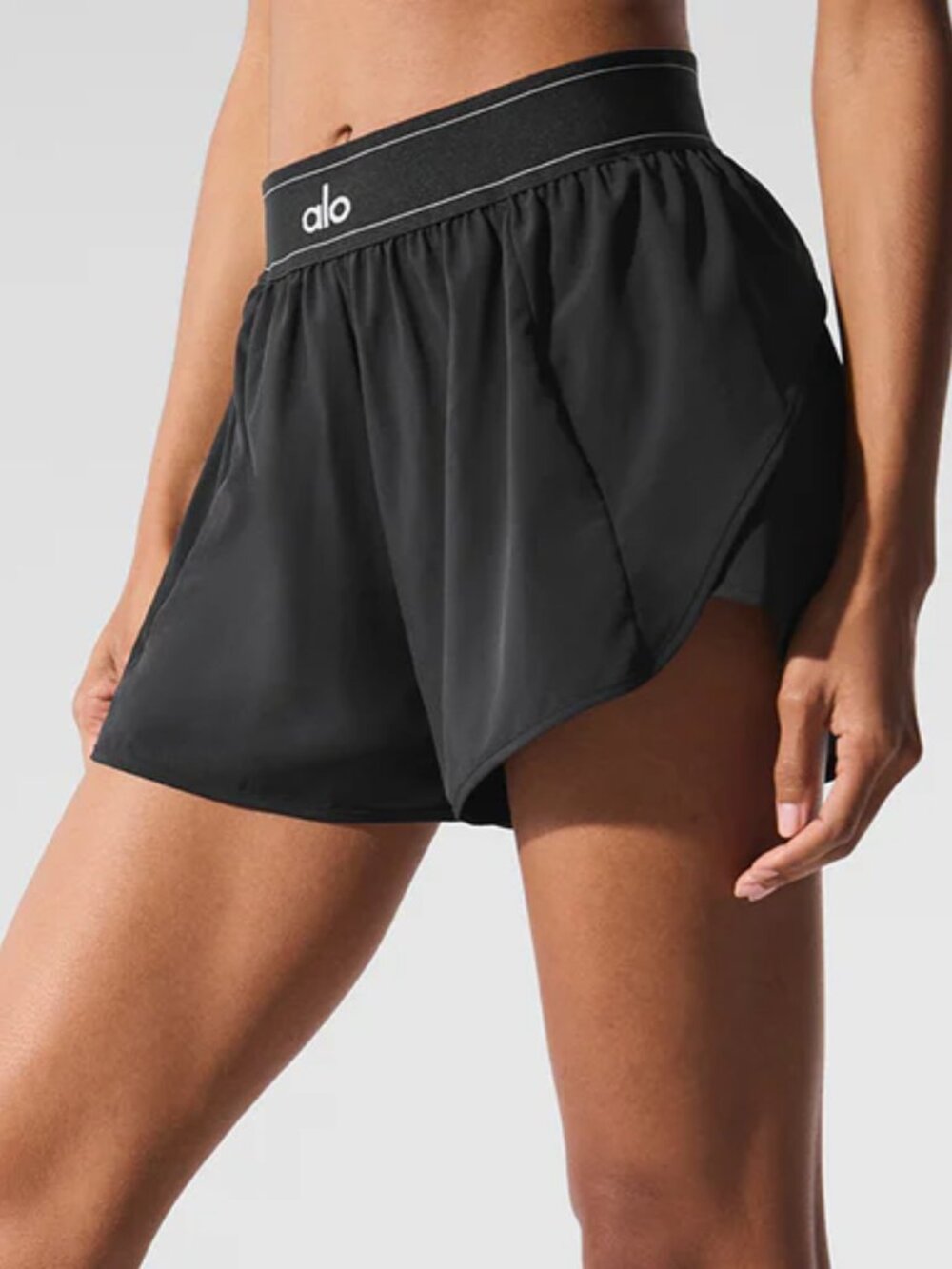 π₯ALO Yoga Match Point Short Black NWT | Chic Tennis | Golf Shorts πΊ - Picture 2 of 8